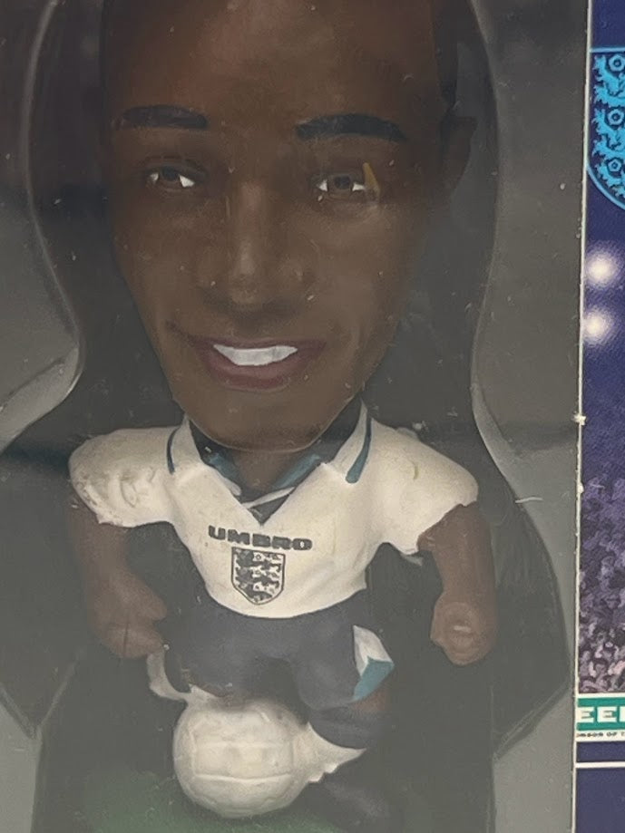 Paul Ince - Corinthian Figure with Display Stand - England 1996 - GE07 / E07