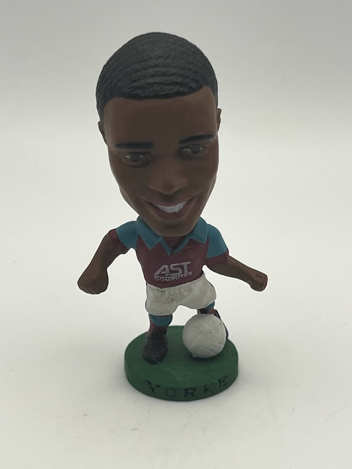 Dwight Yorke - Aston Villa Corinthian Headliner Figure Loose PL43