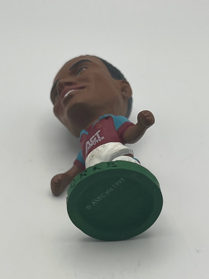 Dwight Yorke - Aston Villa Corinthian Headliner Figure Loose PL43