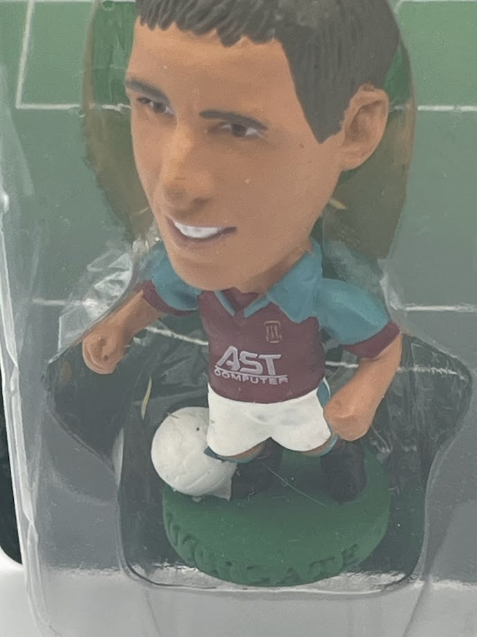 Gareth Southgate - Corinthian Football Figure - Aston Villa - PL123 - Collectible