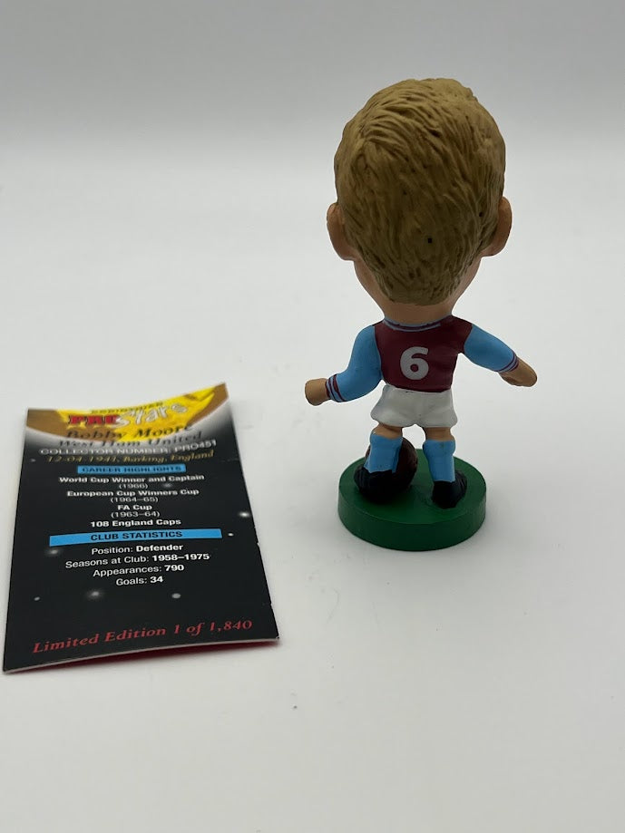 Bobby Moore - Loose with card - Corinthian ProStars Football Figure - World Club Legends - West Ham - PRO451