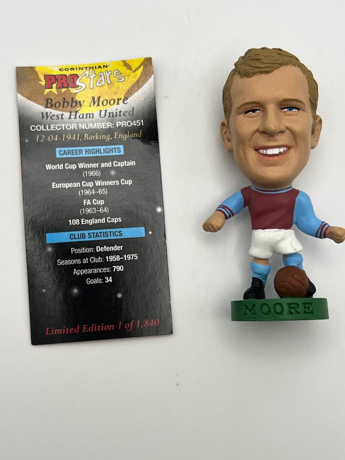 Bobby Moore - Loose with card - Corinthian ProStars Football Figure - World Club Legends - West Ham - PRO451