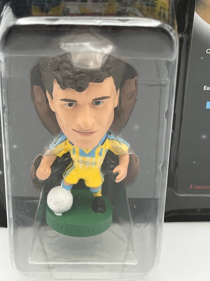 Mark Hughes - Corinthian Football Figure - Chelsea - Away Kit - ProStars World Club Legends - PRO601