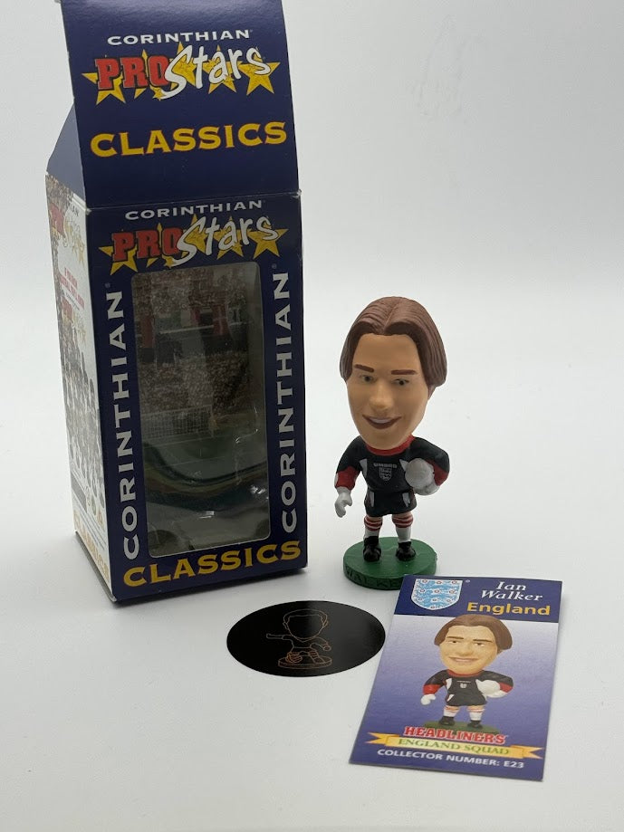 Ian Walker - Corinthian ProStars Classics Football Figure - England - E23