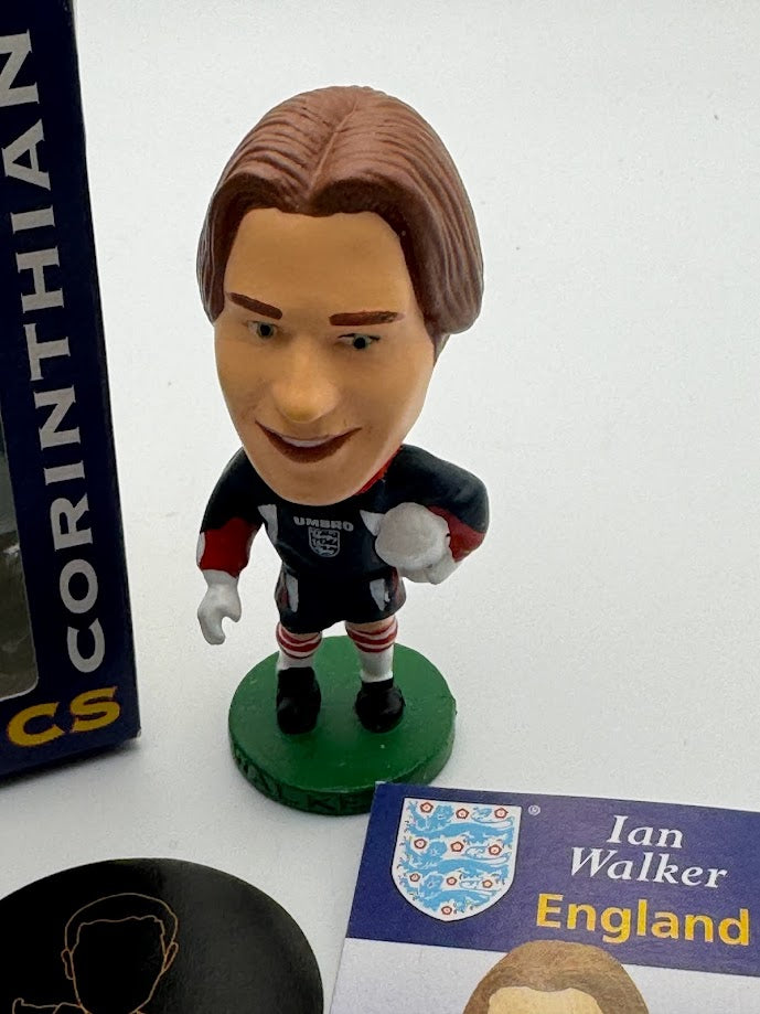 Ian Walker - Corinthian ProStars Classics Football Figure - England - E23