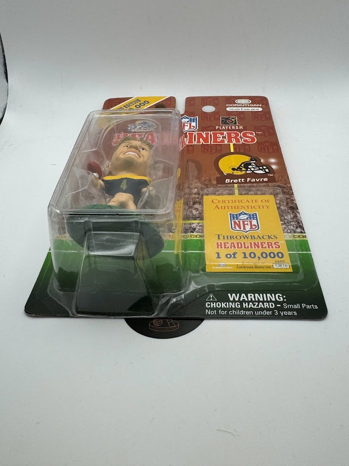 Brett Favre - NFL Throwbacks Corinthian Headliners - TB001