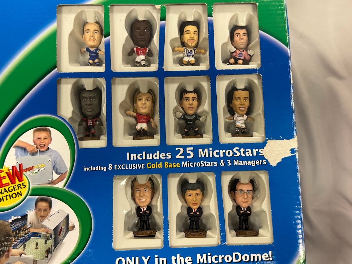 Corinthian MicroStars Microdome - Boxed - Football Game - Managers Edition - 11 Exclusive Gold Base Figures