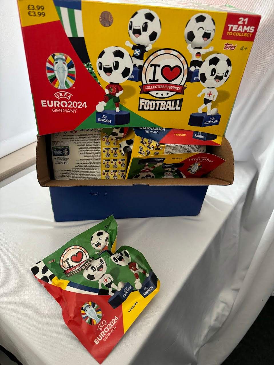 EURO2024 I Love Football Collectible Figures - Display Box and 16x unopened sachets