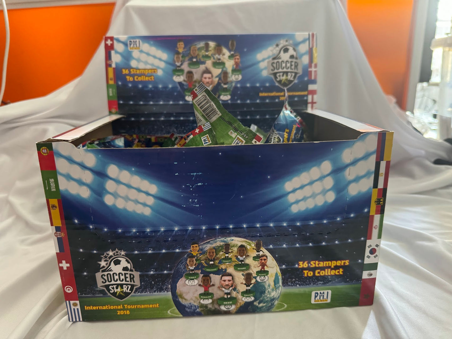 Soccer Starz International Tournament Stampers - Football Collectible Figures - Display Box and 24x unopened sachets