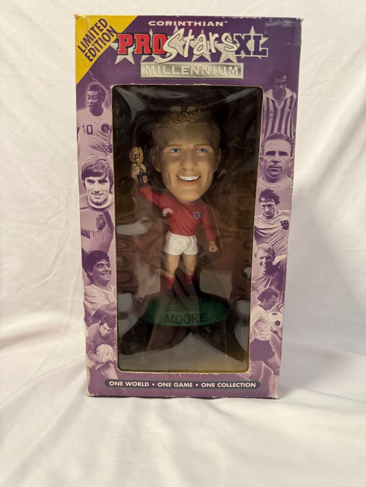 Bobby Moore - XL Corinthian ProStars Football Figure - England - XL003