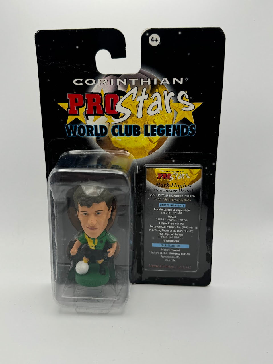 Mark Hughes - Corinthian Football Figure - Manchester United - Away Kit - ProStars World Club Legends - PRO602