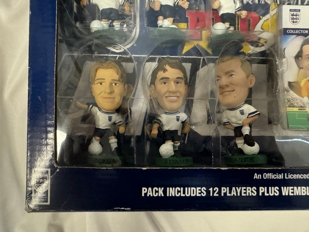 England Team 1999 - 2000 + Rio Ferdinand Platinum Pack - Corinthian ProStars