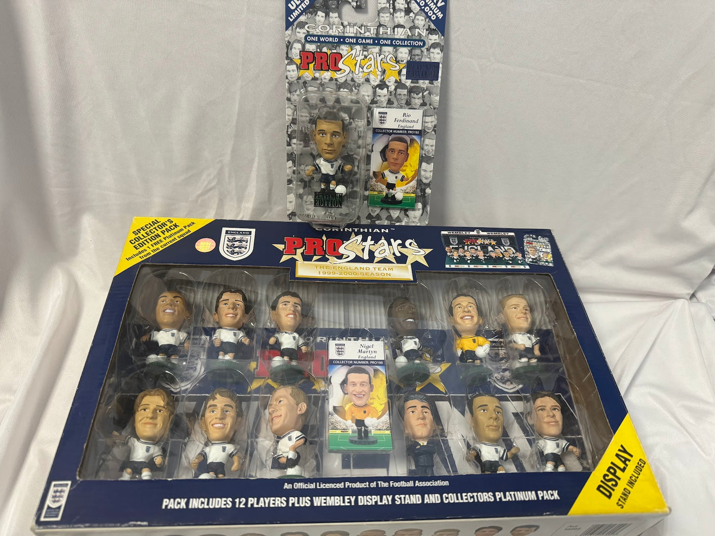 England Team 1999 - 2000 + Rio Ferdinand Platinum Pack - Corinthian ProStars