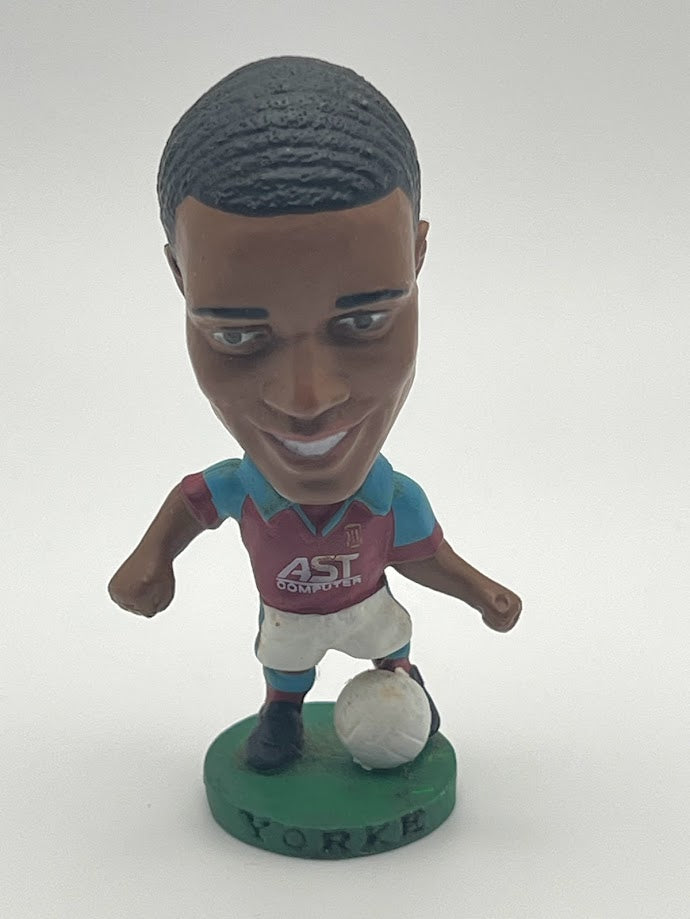 Dwight Yorke - Aston Villa Corinthian Headliner Figure Loose PL43