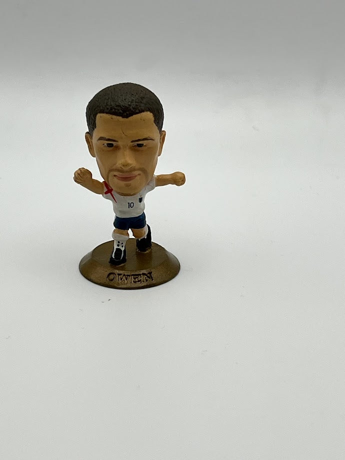 Michael Owen - Loose England Corinthian Figure - MicroStars - Gold Base MC5651