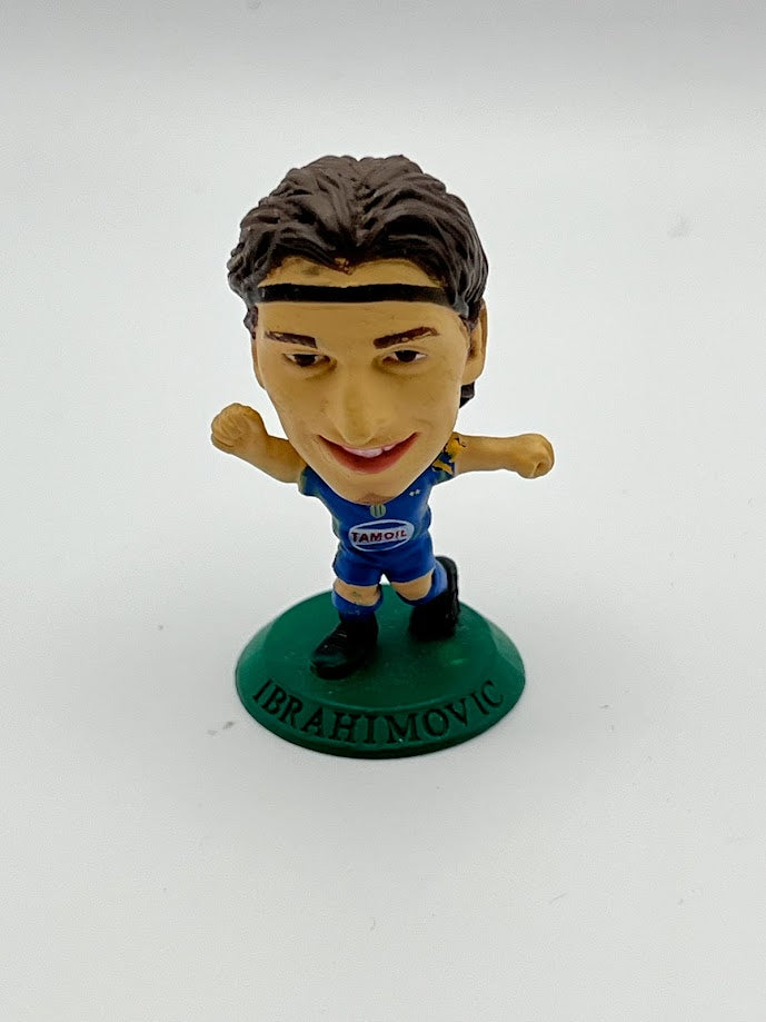 Zlatan Ibrahimovic - Juventus Away - Loose Corinthian Figure - MicroStars - Green Base - MC3624