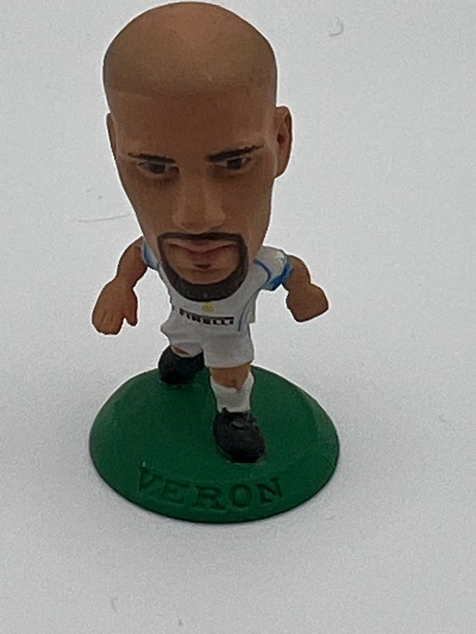 Juan Sebastián Verón - Inter Milan Away - Loose Corinthian Figure - MicroStars - Green Base - MC3625