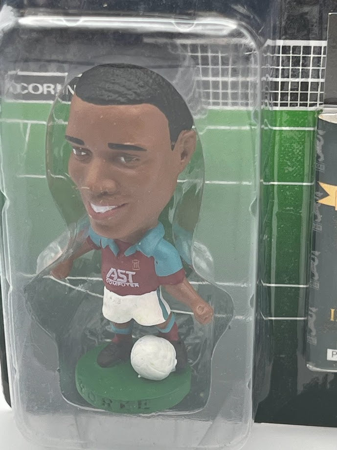 Dwight Yorke #10 Corinthian Football Figure - Aston Villa - PL43 - Collectible